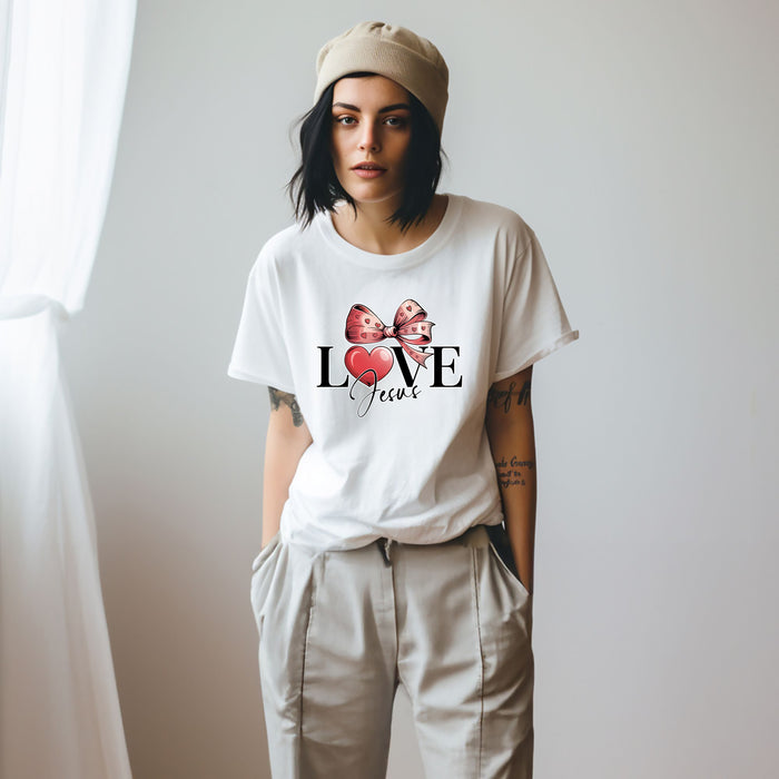 T-shirt Love Jesus